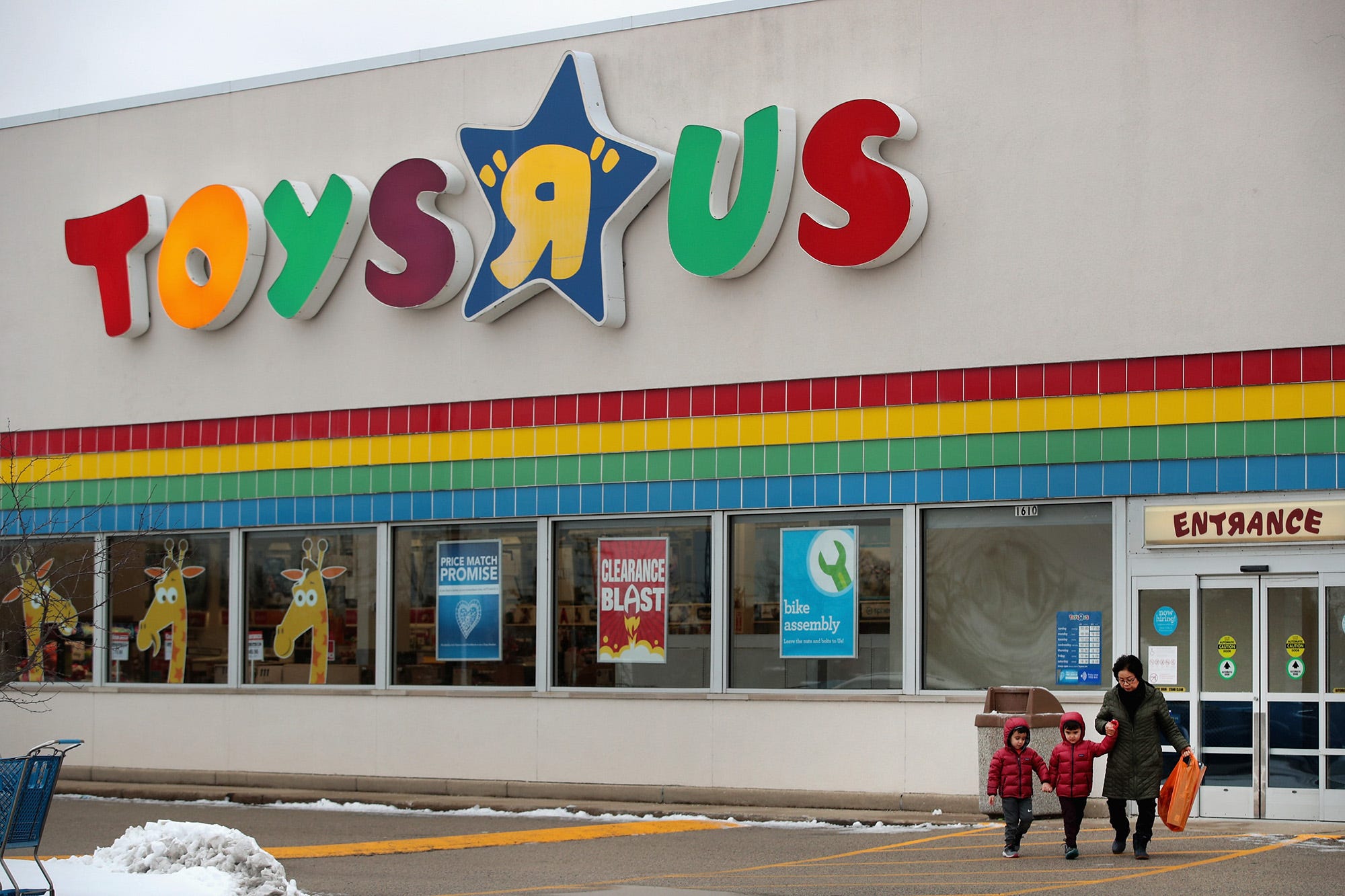 toys r us closing sale near me